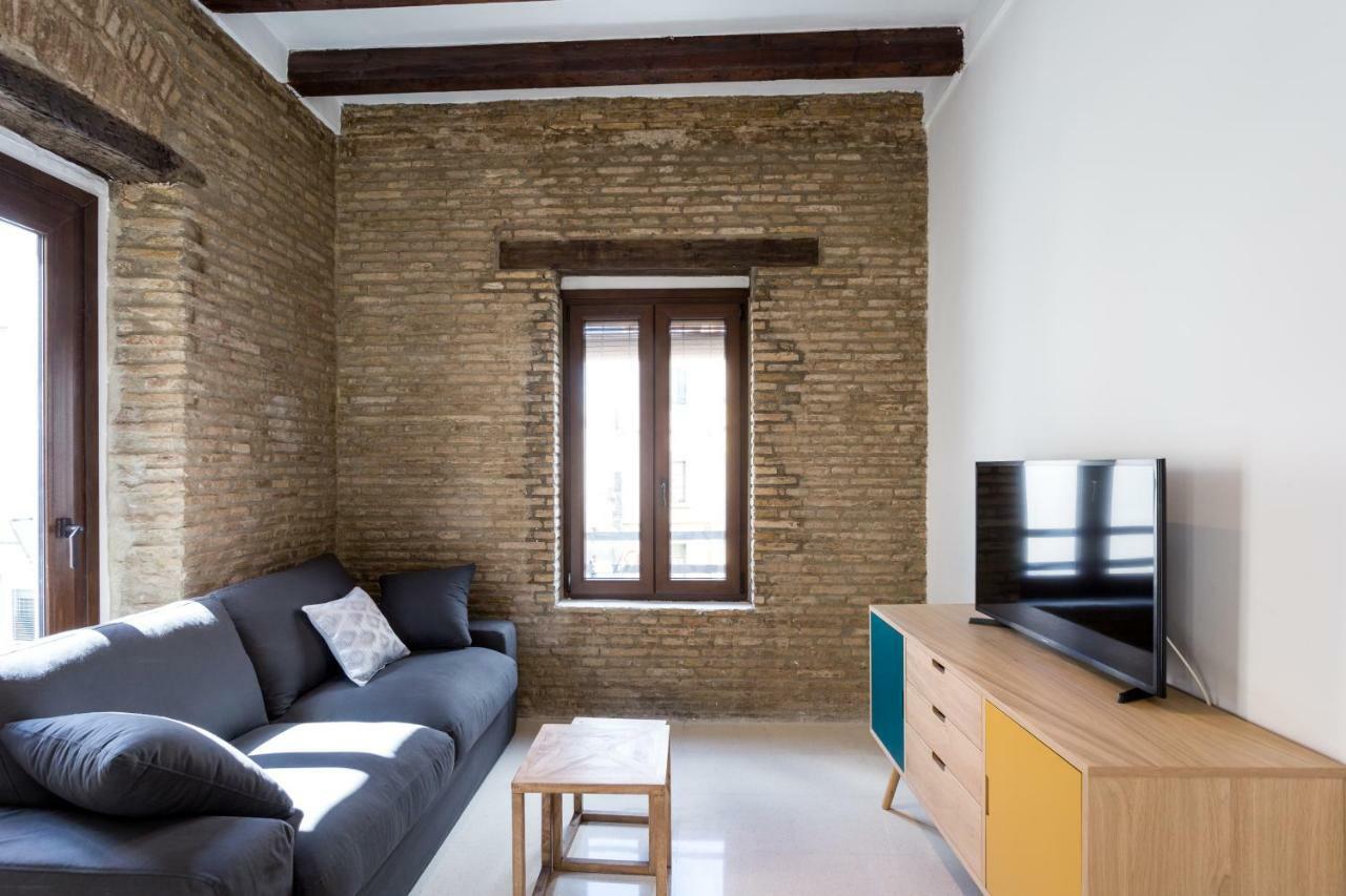 Almazen Apartamentos, Arrayan 23 Seville Luaran gambar