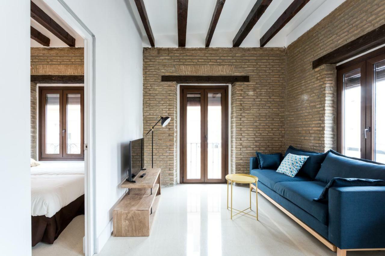 Almazen Apartamentos, Arrayan 23 Seville Luaran gambar