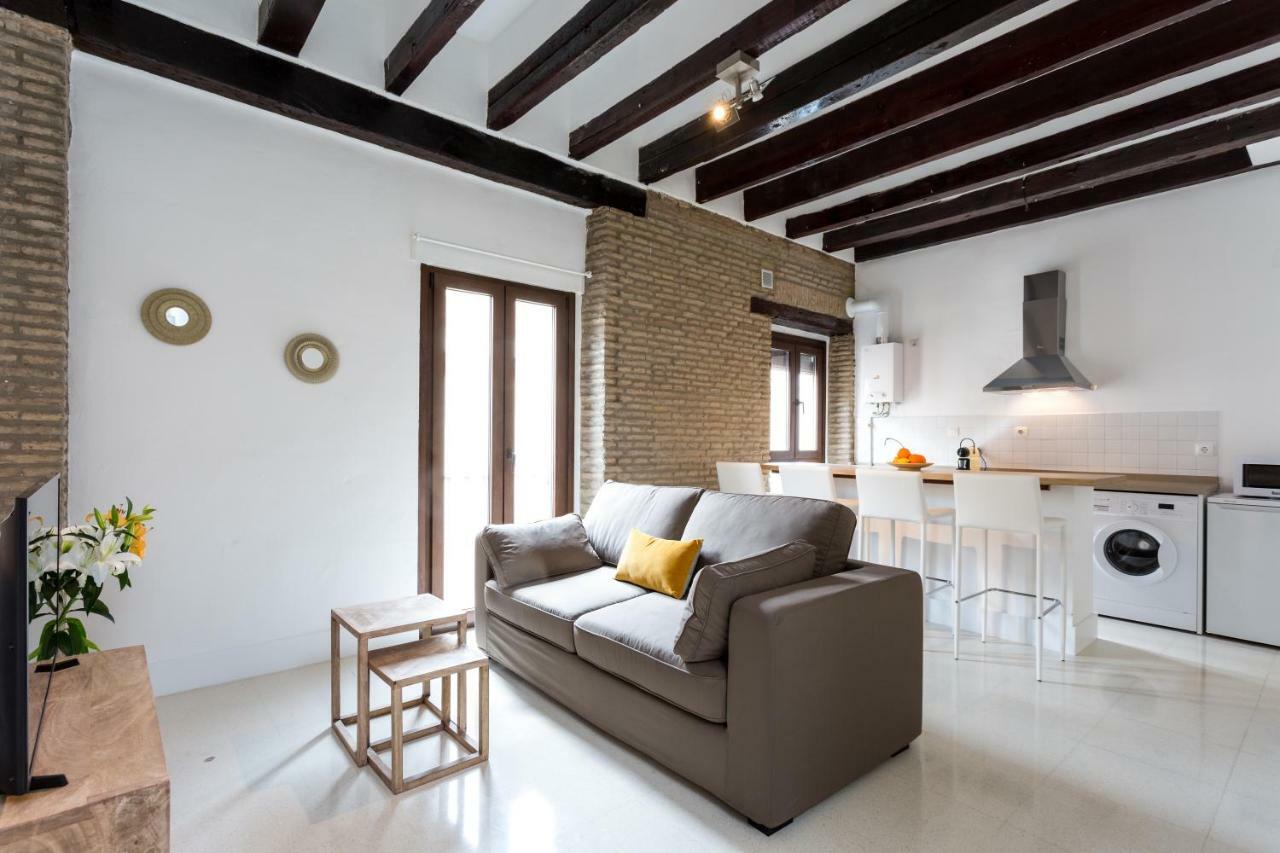 Almazen Apartamentos, Arrayan 23 Seville Luaran gambar