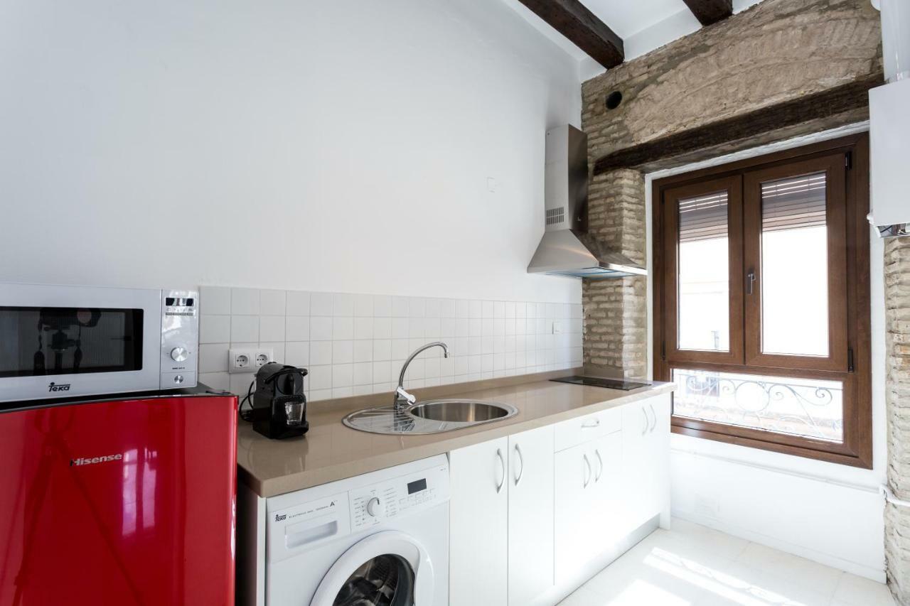 Almazen Apartamentos, Arrayan 23 Seville Luaran gambar