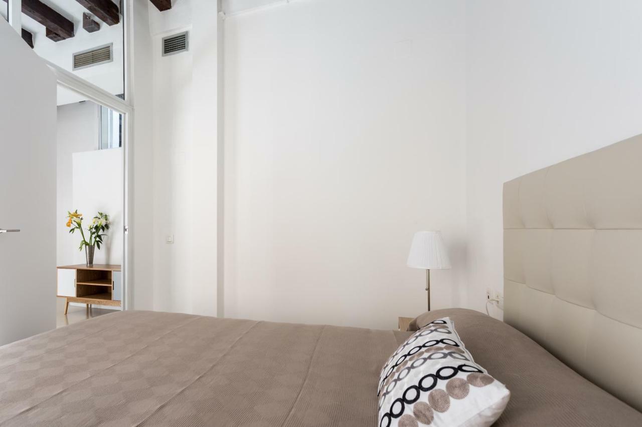 Almazen Apartamentos, Arrayan 23 Seville Luaran gambar